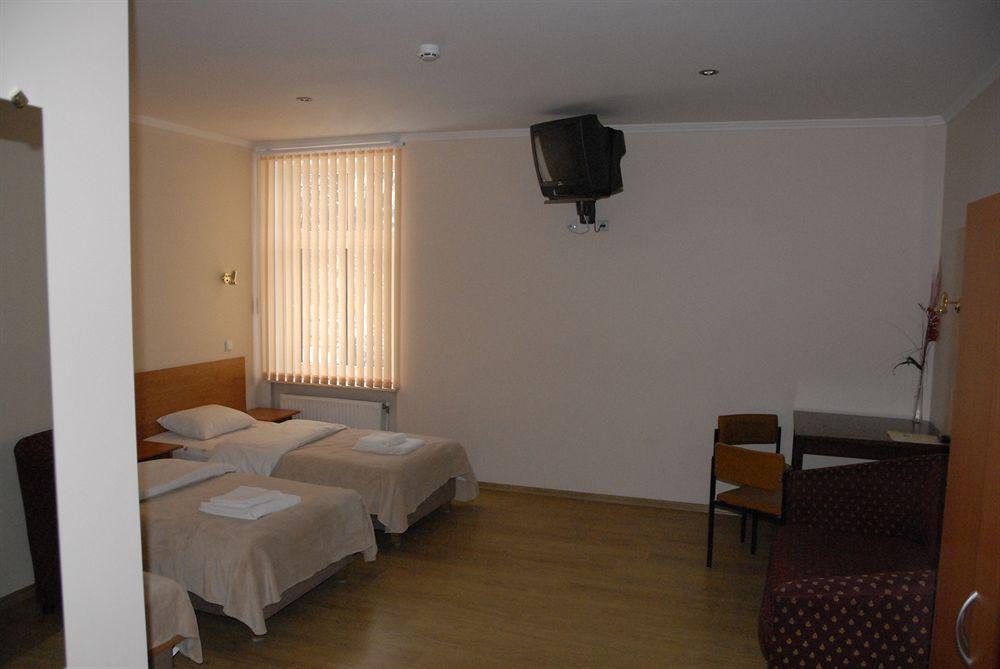 Knights Court Hotel รีกา ภายนอก รูปภาพ