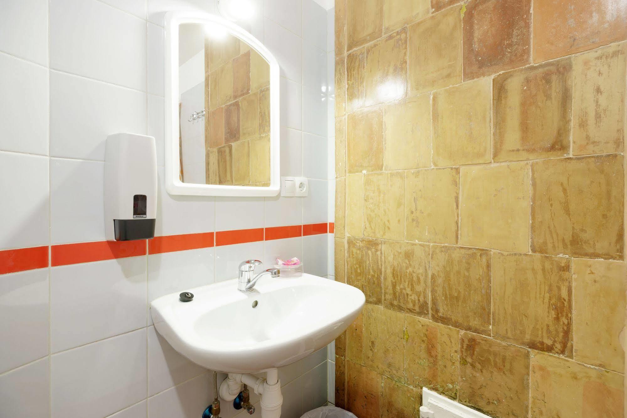 Knights Court Hotel รีกา ภายนอก รูปภาพ